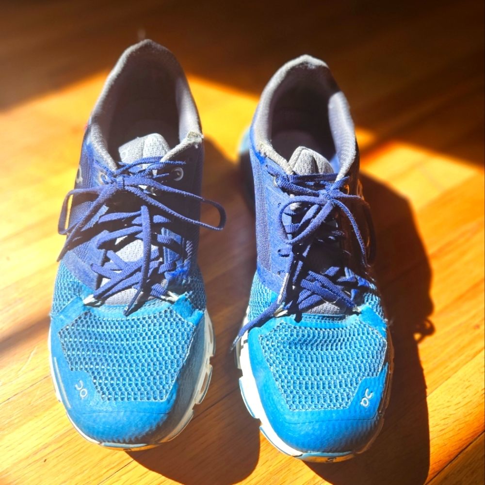 ON Cloudflyer running shoes